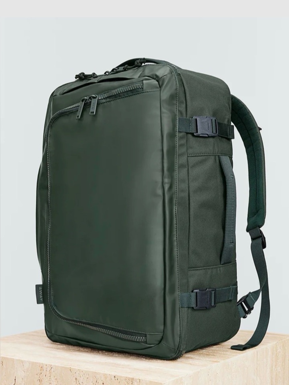 AWAY Active Convertible Backpack 45L, forest green